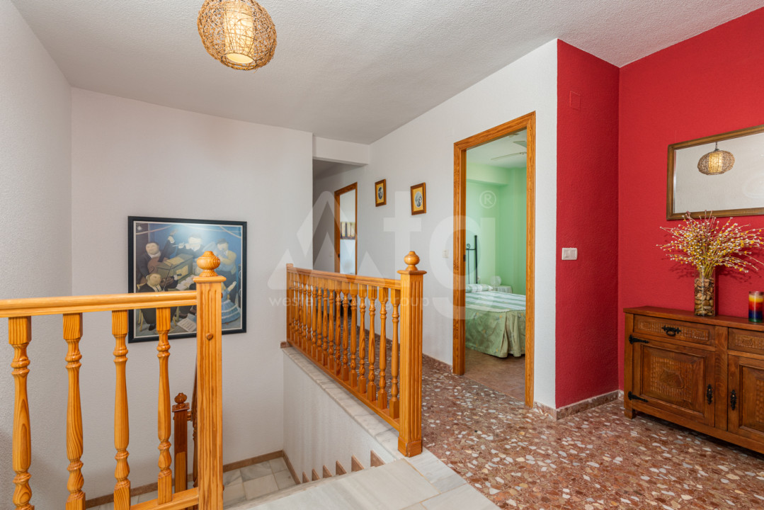 Villa de 7 habitaciones en Guardamar del Segura - CBB30254 - 12