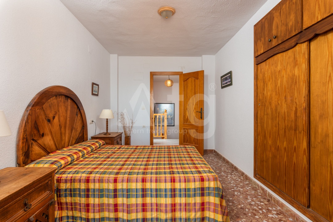 Villa de 7 habitaciones en Guardamar del Segura - CBB30254 - 17