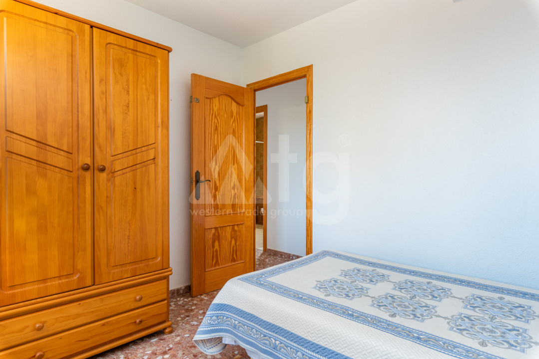 Villa de 7 habitaciones en Guardamar del Segura - CBB30254 - 20
