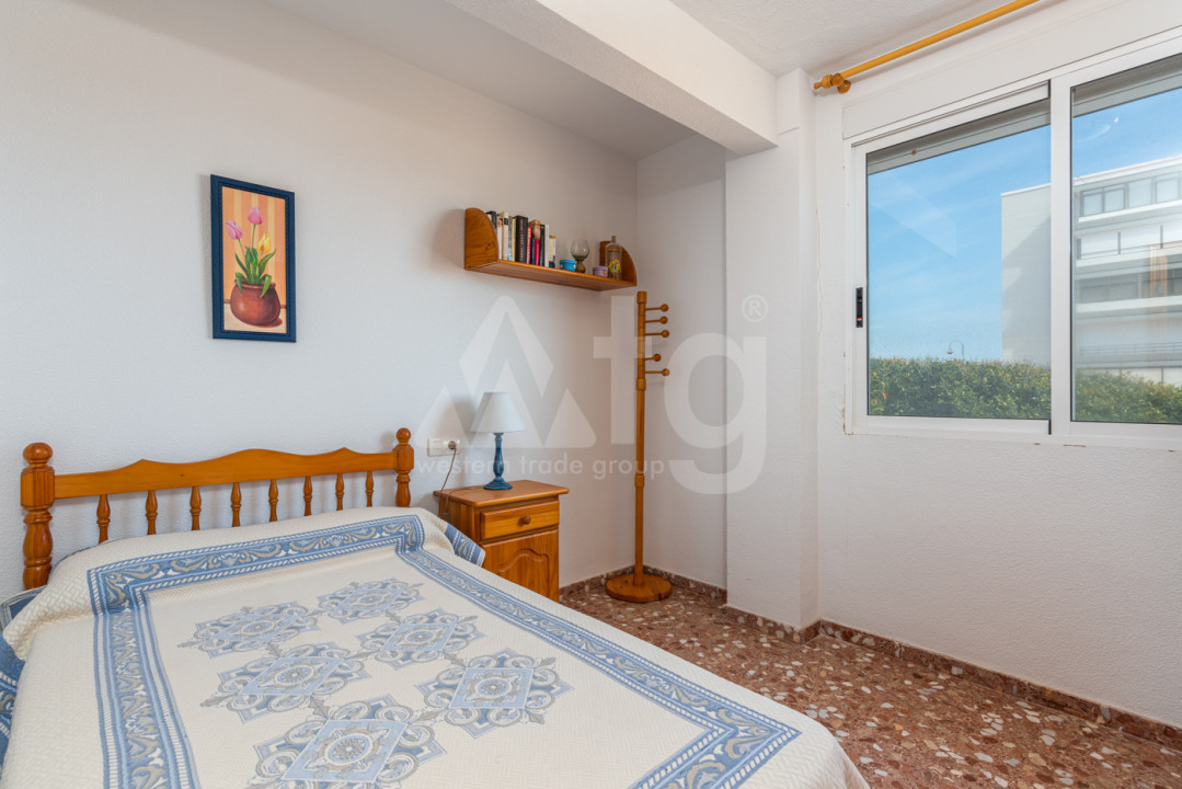 Villa de 7 habitaciones en Guardamar del Segura - CBB30254 - 19