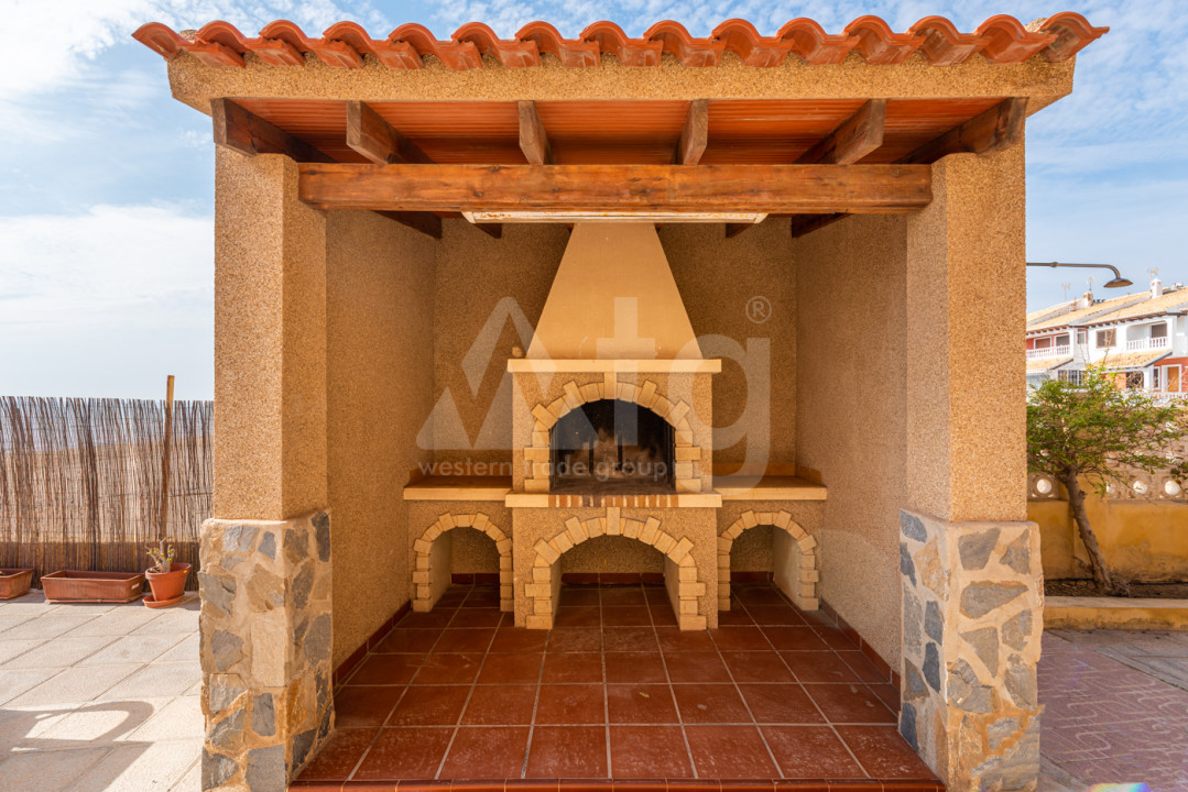 Villa de 7 habitaciones en Guardamar del Segura - CBB30254 - 31