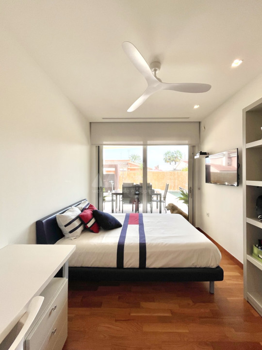 4 Schlafzimmer Villa in San Pedro del Pinatar - GU32719 - 13