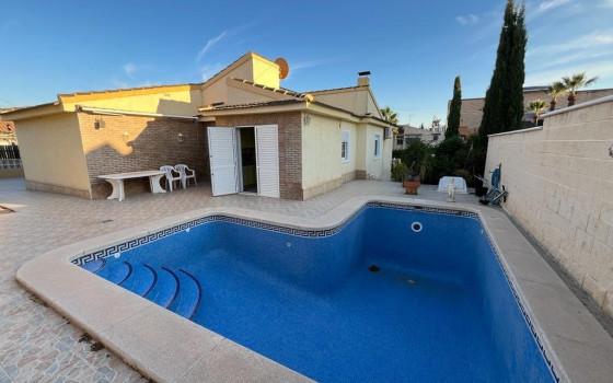 https://wtgspain.com/small/2-loznice-villa-v-torrevieja-id-shl46179-1444465.jpg