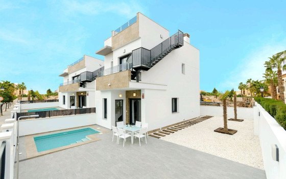 Villa de 3 chambres à Torrevieja - SUN47137 - Photo - 1