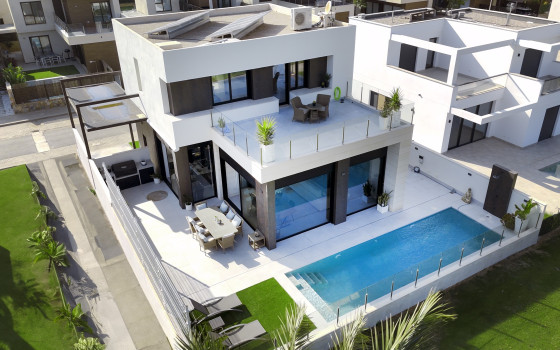 Villa de 3 habitaciones en Pilar de la Horadada - TRX67836 - Foto - 1