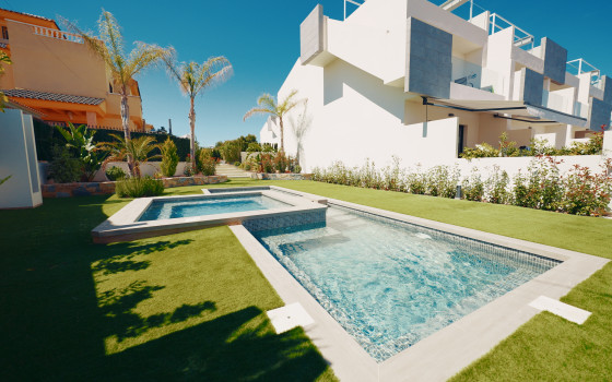 https://wtgspain.com/small/3-loznice-bungalov-v-torrevieja-id-fs25436-1309663.jpg