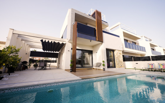 https://wtgspain.com/small/3-loznice-villa-v-dehesa-de-campoamor-id-w34728-1302717.jpg