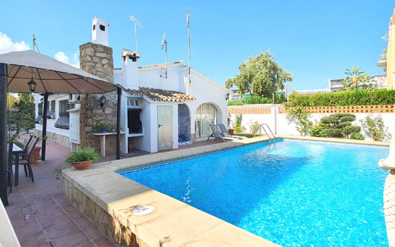 https://wtgspain.com/small/3-loznice-villa-v-denia-id-tddd37087-1319352.jpg