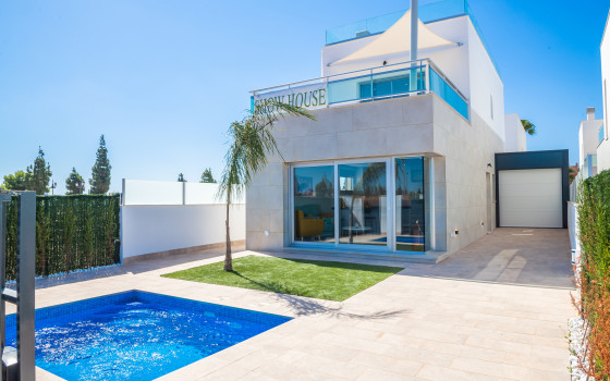 https://wtgspain.com/small/3-loznice-villa-v-los-alcazares-id-ngi58191-1617359.jpg