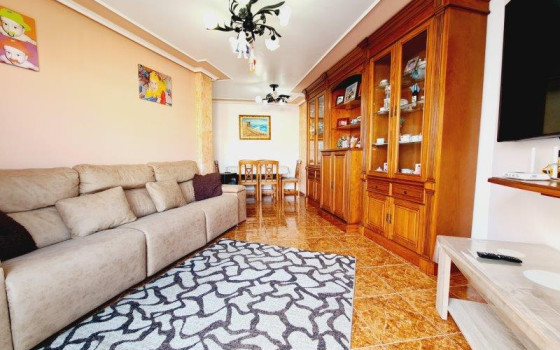 https://wtgspain.com/small/3-schlafzimmer-penthouse-wohnung-in-la-mata-id-smpn36747-1314058.jpg
