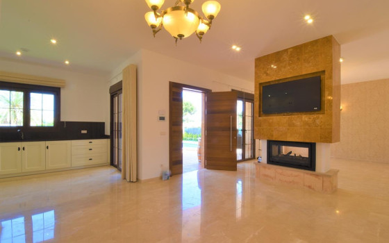 4 bedroom Villa in Cabo Roig - LR61729 - 6