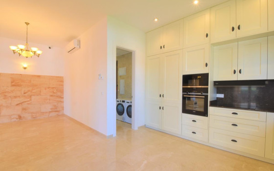 4 bedroom Villa in Cabo Roig - LR61729 - 9