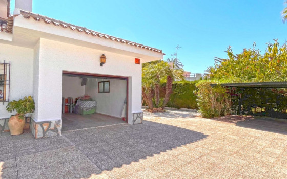 4 bedroom Villa in Cabo Roig - MVR60538 - 40