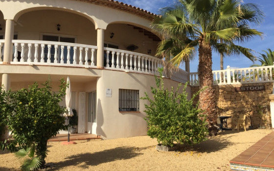 5 bedroom Villa in La Nucia - CAA32012