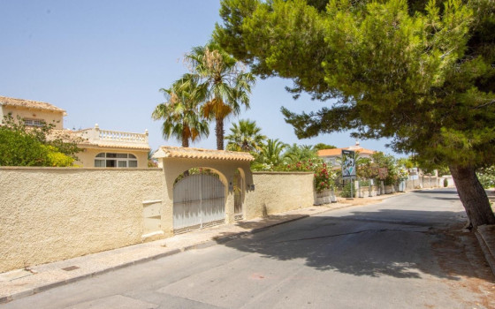 4 bedroom Villa in La Zenia - LR61723 - 3