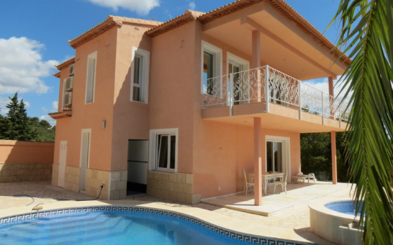 https://wtgspain.com/small/4-loznice-villa-v-calpe-id-cbp33413-1292012.jpg