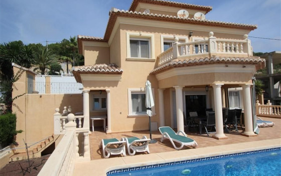 https://wtgspain.com/small/4-loznice-villa-v-calpe-id-icb55177-1576596.jpg