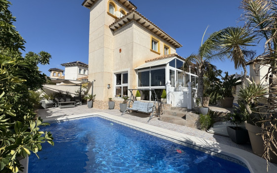 https://wtgspain.com/small/4-loznice-villa-v-la-zenia-id-dp52968-1547896.jpg