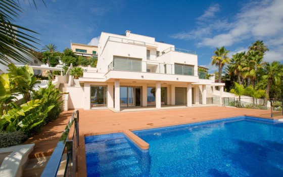 https://wtgspain.com/small/4-loznice-villa-v-moraira-id-bvs53315-1554482.jpg