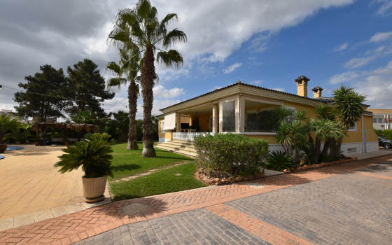 https://wtgspain.com/small/4-loznice-villa-v-san-fulgencio-id-cct59055-1630245.jpg