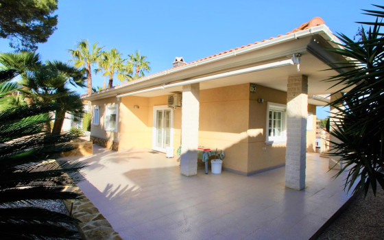 https://wtgspain.com/small/4-loznice-villa-v-villamartin-id-vh50338-1506916.jpg