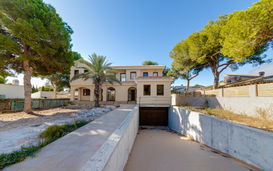 5 bedroom Villa in Punta Prima - CBC59709 - 4