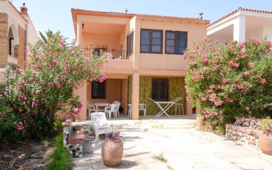 https://wtgspain.com/small/5-loznice-villa-v-denia-id-ehg30787-1256163.jpg