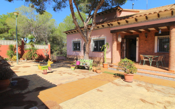 https://wtgspain.com/small/5-loznice-villa-v-san-miguel-de-salinas-id-alm60338-1647942.jpg