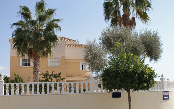 https://wtgspain.com/small/6-bedroom-villa-in-torrevieja-id-mrq59096-1633071.jpg