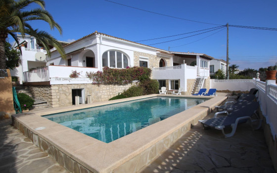 https://wtgspain.com/small/6-loznice-villa-v-calpe-id-icb55196-1577068.jpg