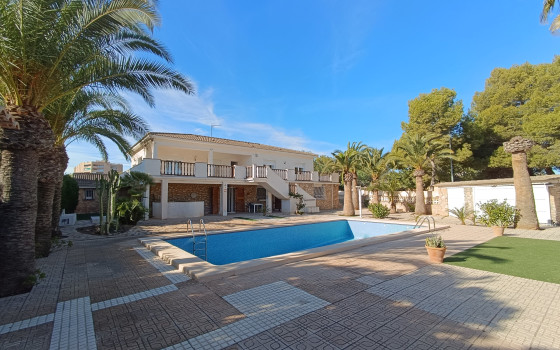 https://wtgspain.com/small/7-loznice-villa-v-la-zenia-id-rst53081-1551208.jpg