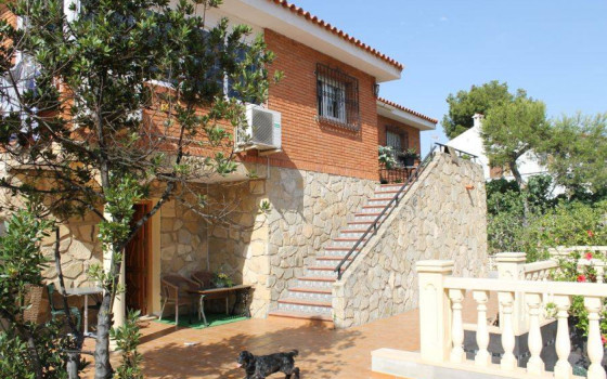 https://wtgspain.com/small/9-loznice-villa-v-benidorm-id-cpp59906-1641663.jpg