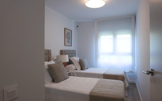 Apartamento de 4 habitaciones en Alicante - AEH36353 - 8