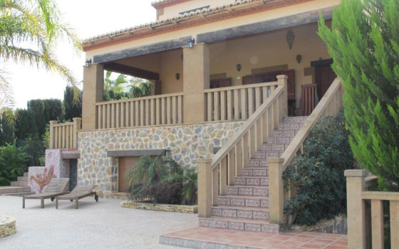 https://wtgspain.com/small/villa-de-2-habitaciones-en-javea-id-caa32259-1275947.jpg