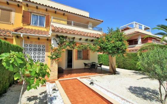 https://wtgspain.com/small/villa-de-3-habitaciones-en-playa-flamenca-id-vc59660-1639113.jpg