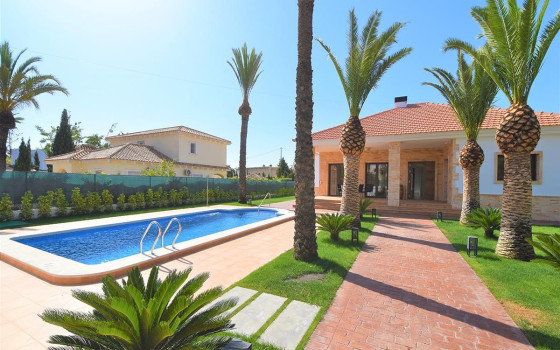 Villa de 4 chambres à Cabo Roig - LR61729 - 2