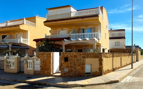 https://wtgspain.com/small/villa-v-torre-de-la-oradada-3-spalni-id-vre57126-1594571.jpg