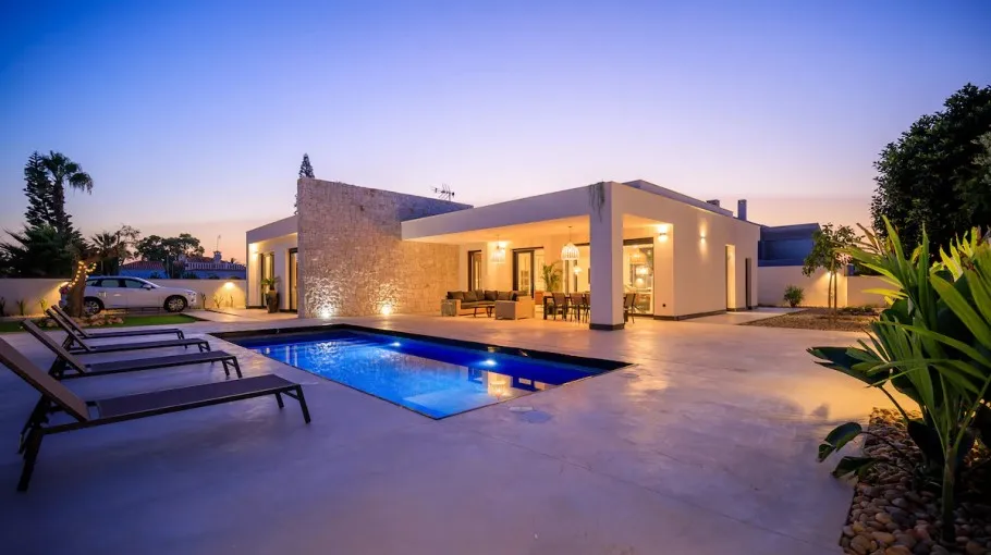 Villa à Punta Prima, Espagne