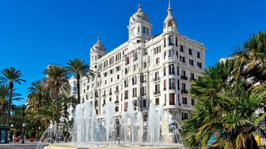Casa Carbonell, Alicante, Spania
