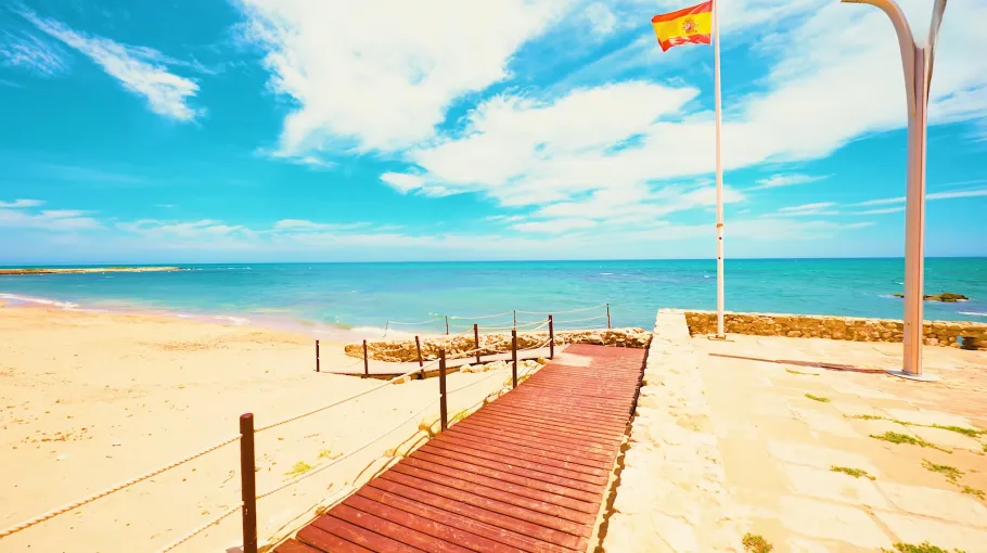 Plajă în Torrevieja, Spania