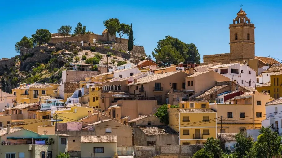 La vieille ville de Polop, Espagne
