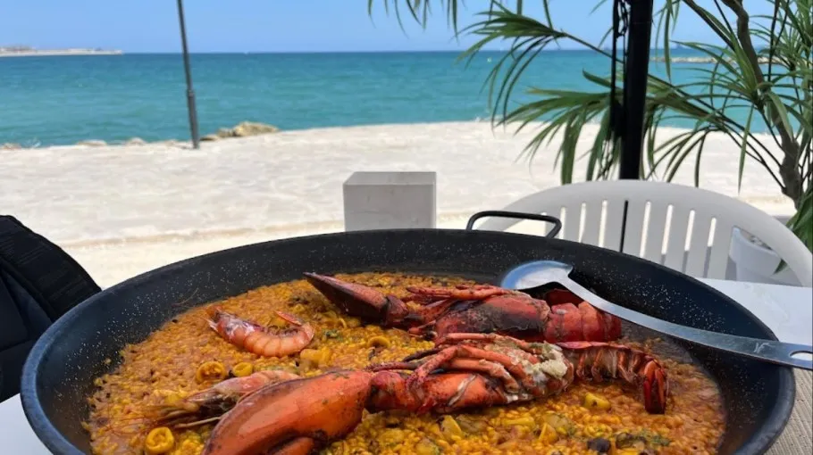 Paella, preparatul tradițional spaniol