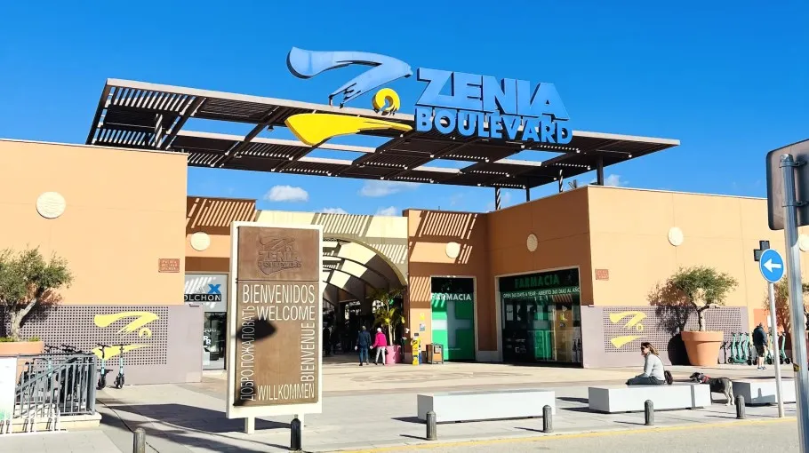 Einkaufszentrum Zenia Boulevard, La Zenia, Spanien