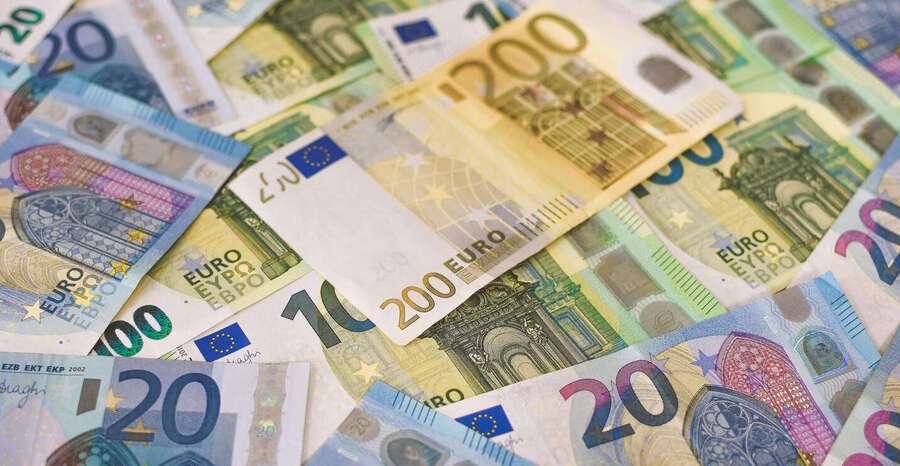 Lots of money. Euro.